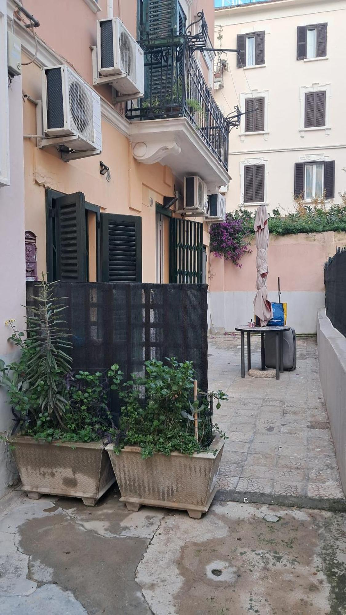 Dimoramadonnella Apartment Bari Exterior foto